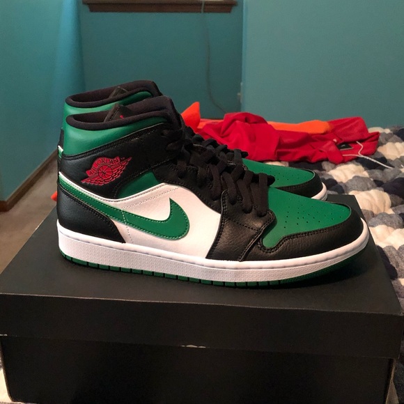 air jordan 1 mid size 9.5